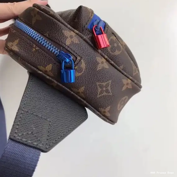 AAA Replica Ru Vuitton Louis Messenger 0624